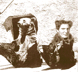 Photo, Chris Reeve's head on a bear.
